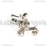 Ciondolo Vespa 3D in metallo argento antico 23x17mm